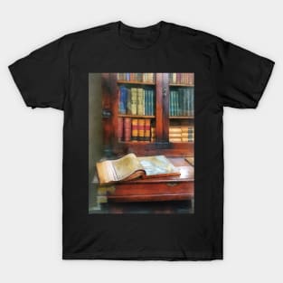 Teachers - Geography Book T-Shirt